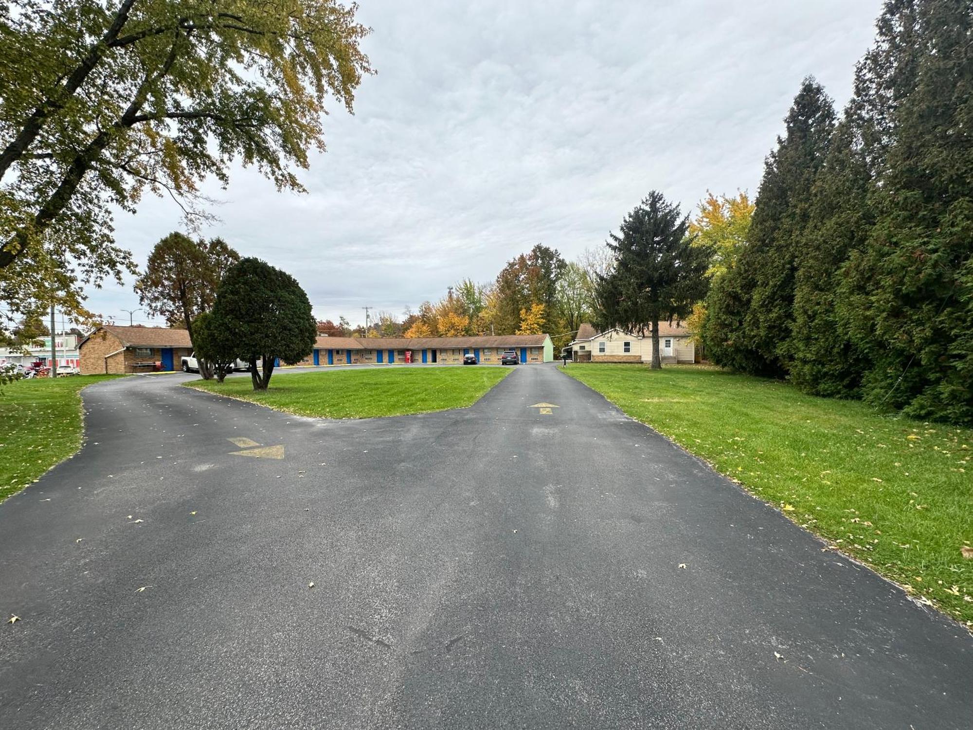 Westgate Manor Motel Austintown & Youngstown Ohio Exterior foto