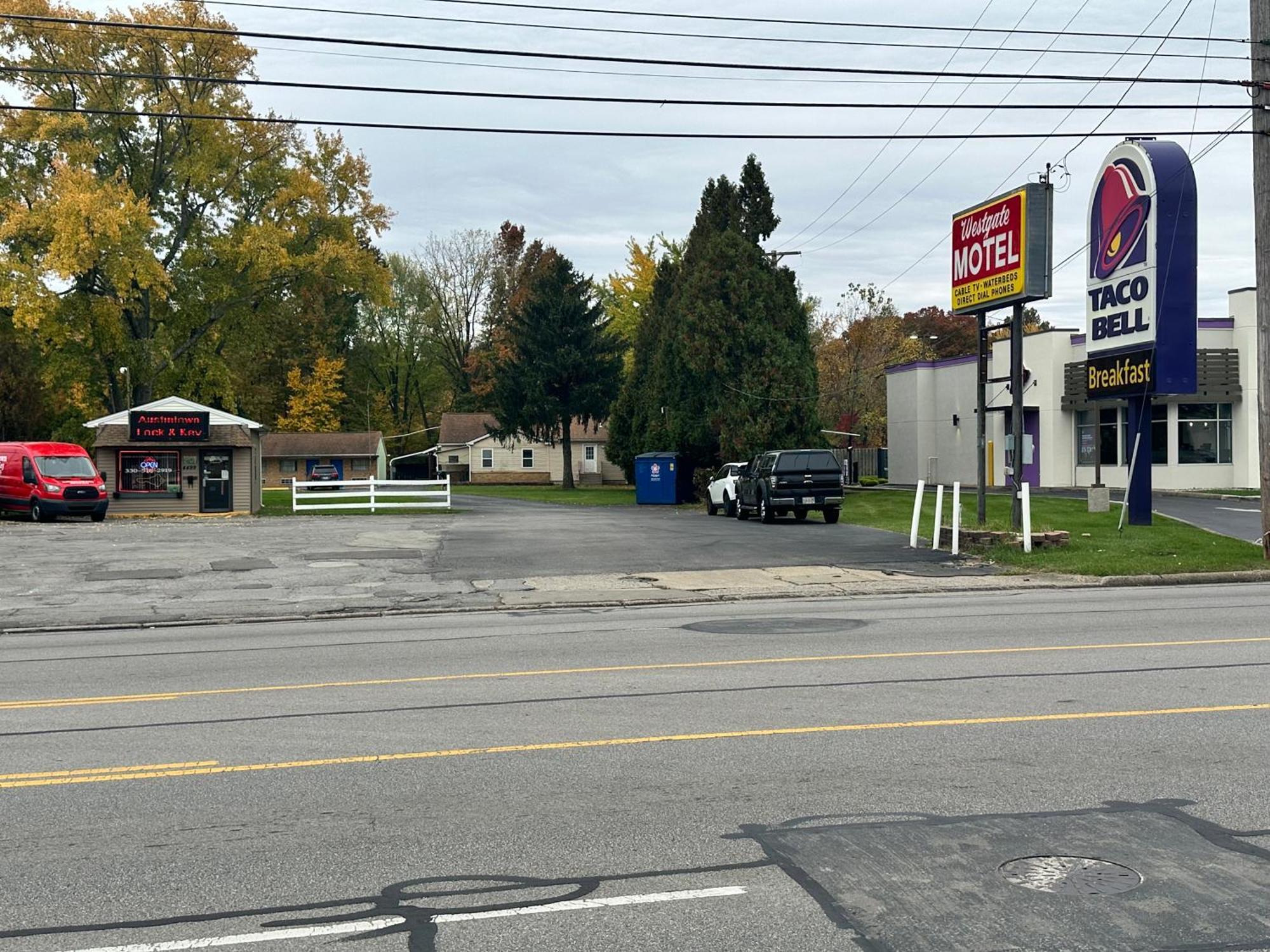 Westgate Manor Motel Austintown & Youngstown Ohio Exterior foto